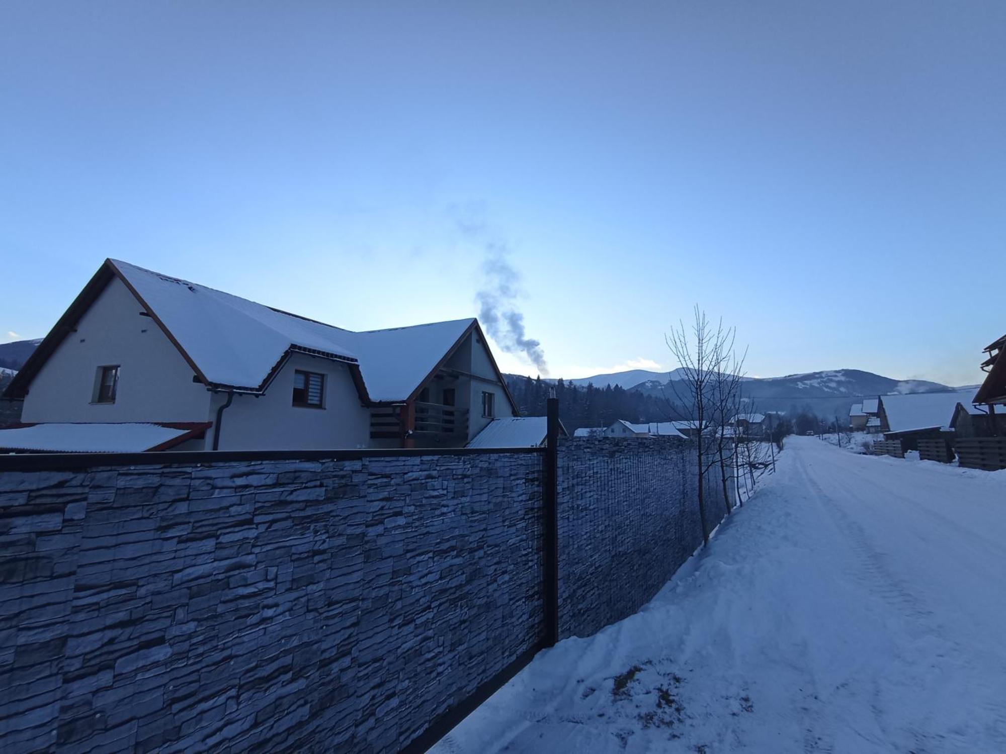 Sadyba Sunny House Pilipets Екстериор снимка
