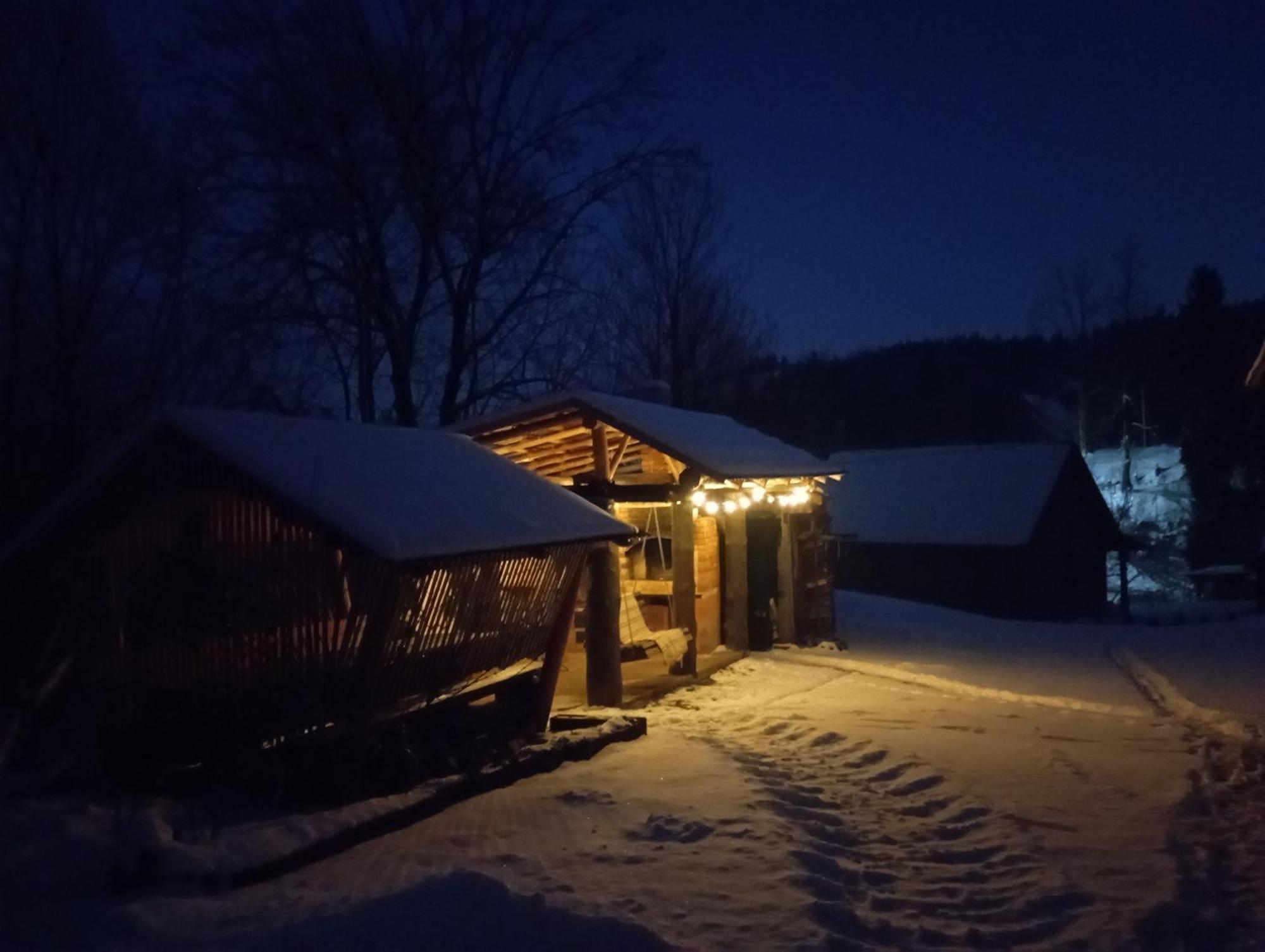 Sadyba Sunny House Pilipets Екстериор снимка