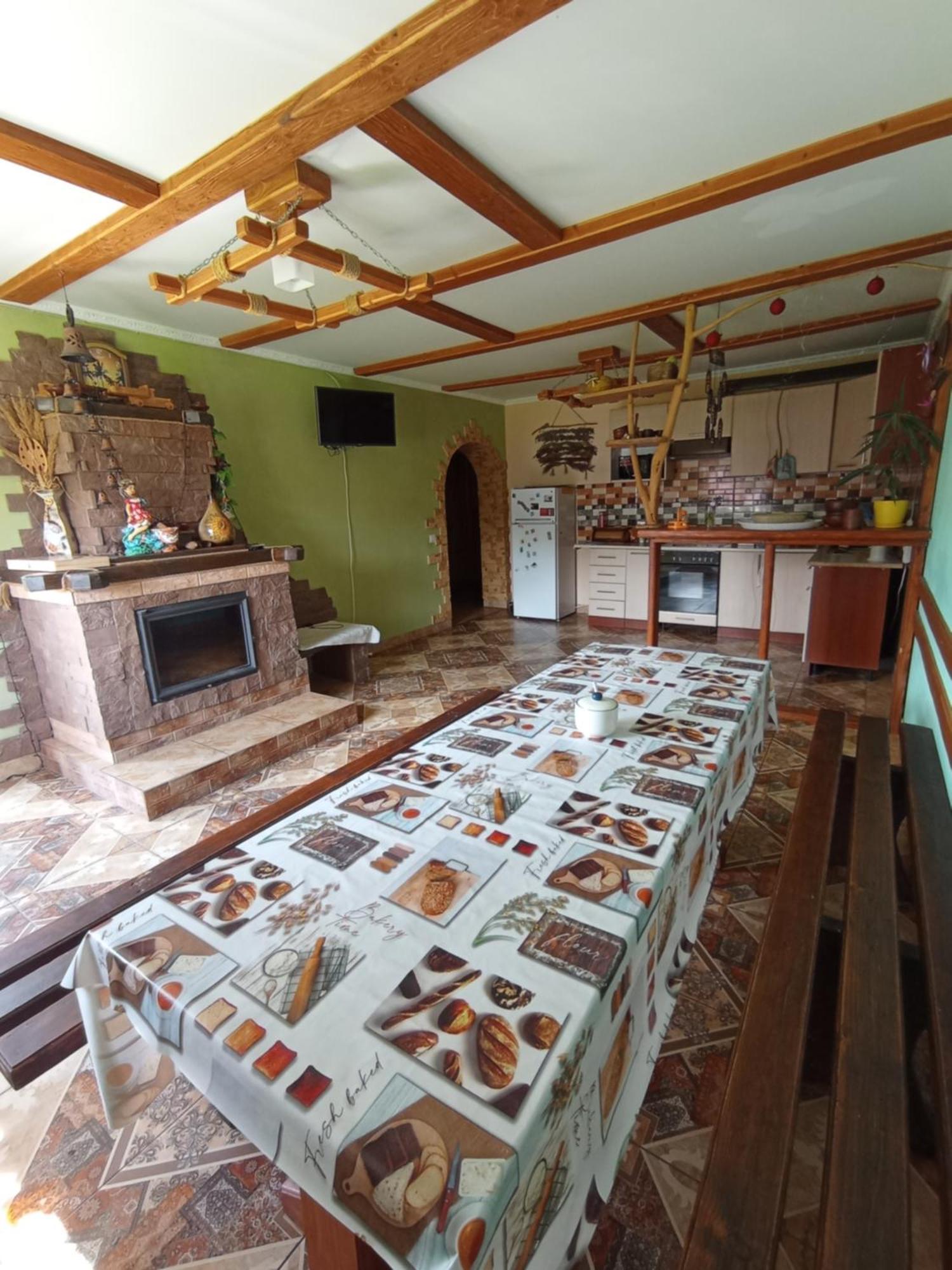 Sadyba Sunny House Pilipets Екстериор снимка