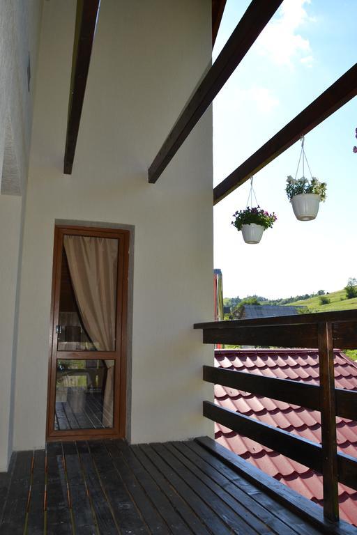 Sadyba Sunny House Pilipets Екстериор снимка