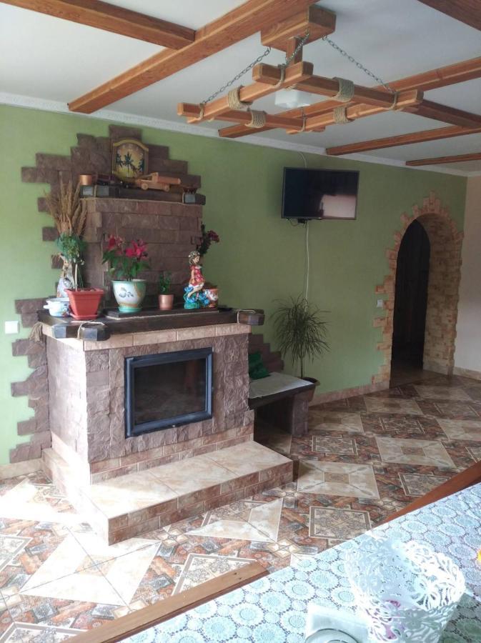 Sadyba Sunny House Pilipets Екстериор снимка